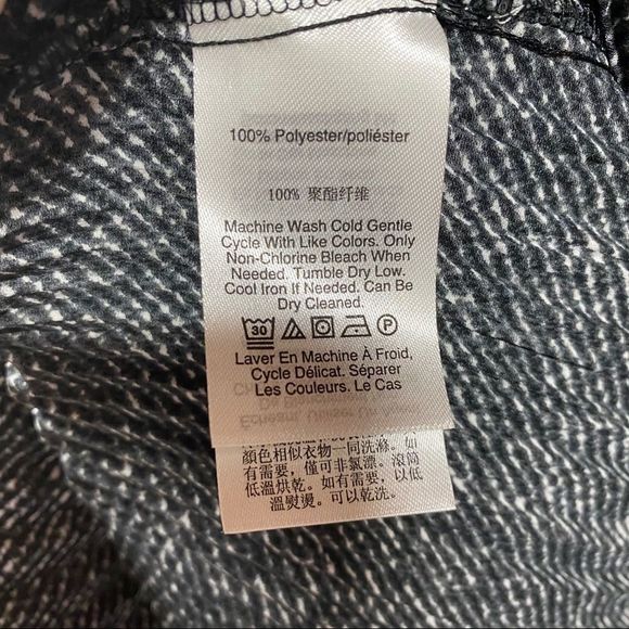 NWT DKNY Pleated Tie-Neck Top LP black and ivory - Picture 7 of 8